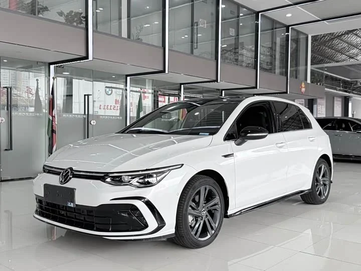 Volkswagen Golf R-Line