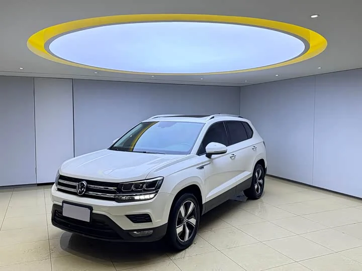 Volkswagen Tharu