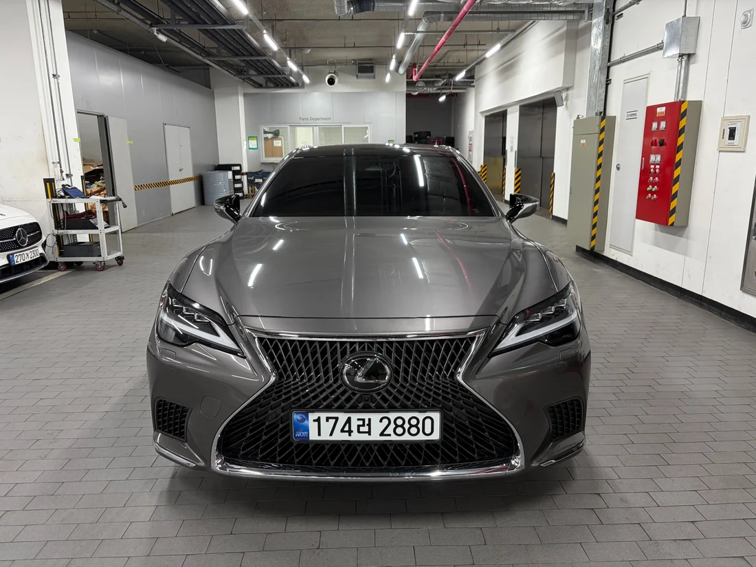 Lexus LS500
