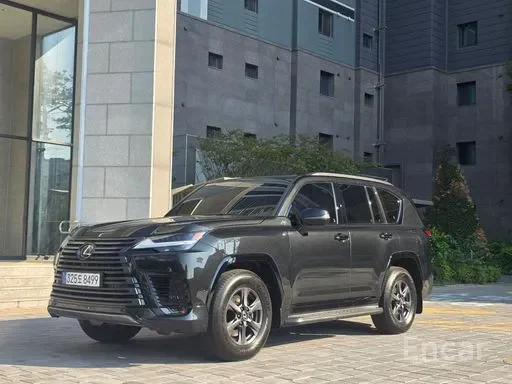Lexus LX700h
